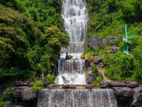 笔架山大瀑布