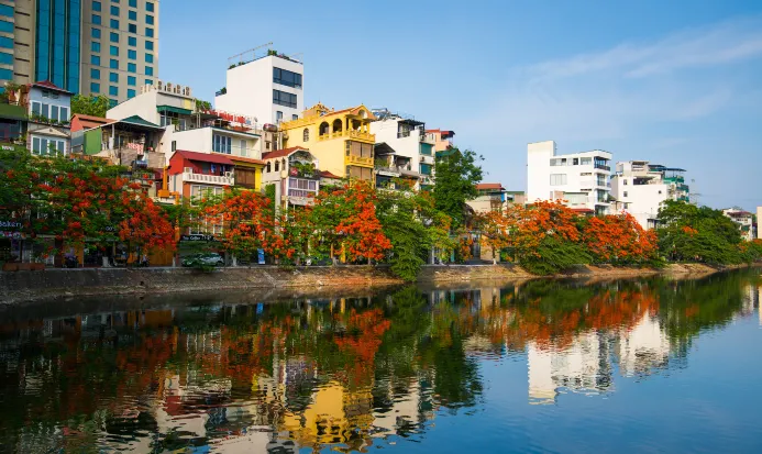 河內城市風光,現代建築與自然景觀交融 河內城市風光,現代建築與自然景觀交融