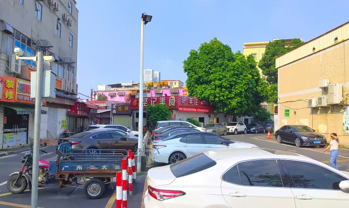 珠海北山廣場美食街的街景 珠海北山廣場美食街的街景