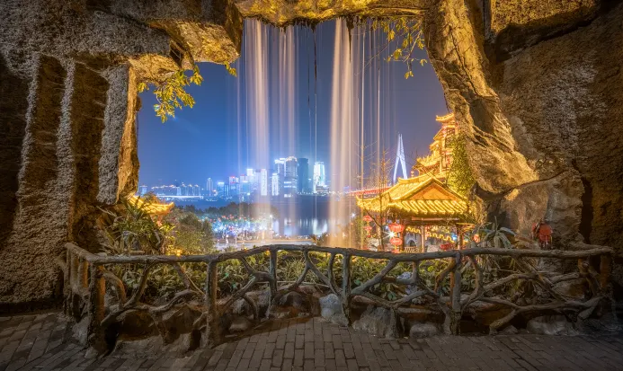 重慶洪崖洞民俗風貌區秋天夜景 重慶洪崖洞民俗風貌區秋天夜景