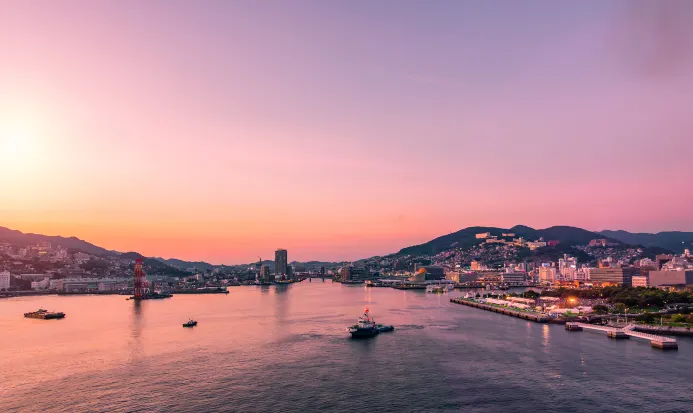 長崎港一帶的海景與城市輪廓 長崎港一帶的海景與城市輪廓