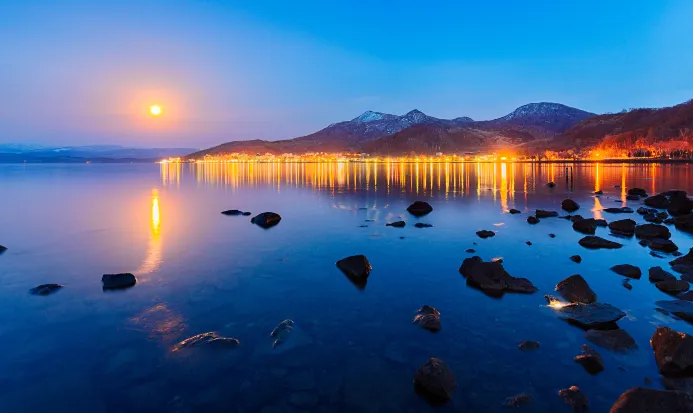 洞爺湖秋季紅葉與湖景 洞爺湖秋季紅葉與湖景