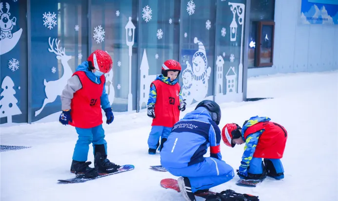 哈爾濱市內滑雪場的室內雪道 哈爾濱市內滑雪場的室內雪道
