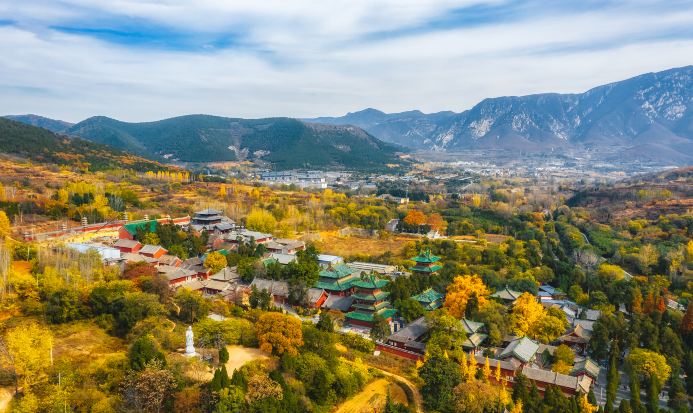 嵩山少林寺全景,必打卡景點榜,親子武術文化體驗 嵩山少林寺全景,必打卡景點榜,親子武術文化體驗