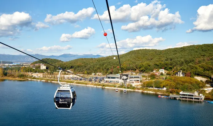 春川三嶽山湖水纜車與湖景 春川三嶽山湖水纜車與湖景