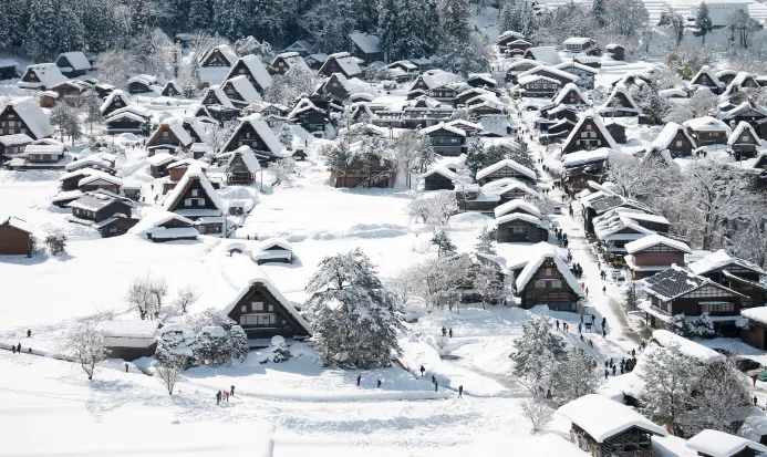 冬日白川鄉合掌屋覆雪的景緻 冬日白川鄉合掌屋覆雪的景緻
