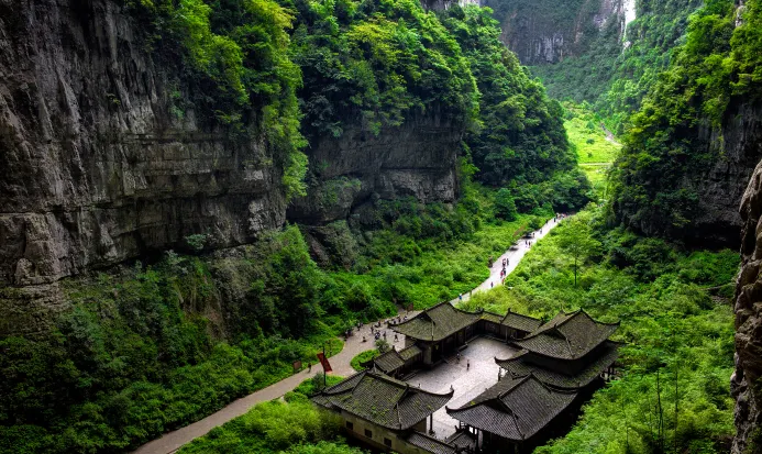 重慶武隆天生三橋的巨型天生橋地貌