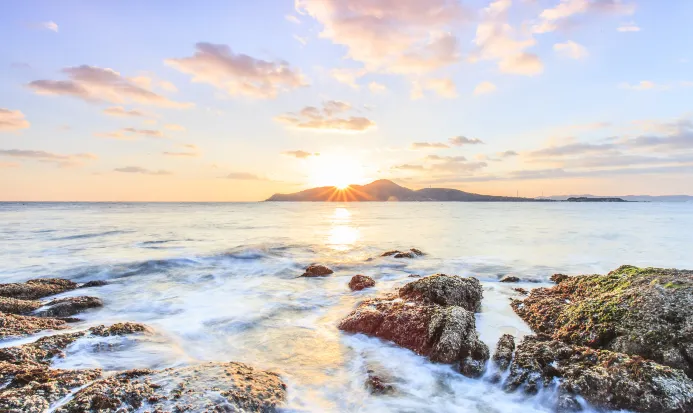 威海海濱的日出與開闊海景 威海海濱的日出與開闊海景