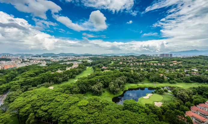 深圳觀瀾湖休閒旅遊區湖景與綠意環抱的度假環境 深圳觀瀾湖休閒旅遊區湖景與綠意環抱的度假環境