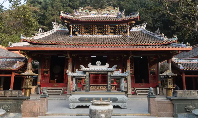 梅州近郊林木茂密,古村與茶田是靜態行程的主要去處 梅州近郊林木茂密,古村與茶田是靜態行程的主要去處