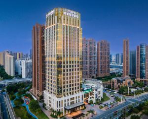 香港-贛州自由行 中國國際航空股份有限公司+沃爾頓皇家花園酒店（贛州萬象城店）