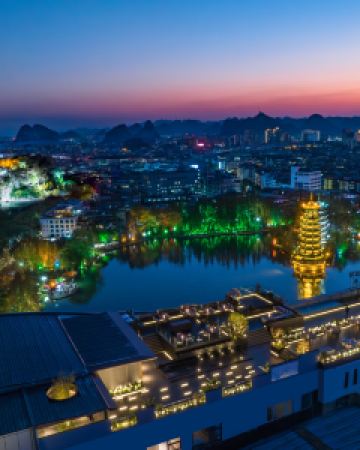 【桂林灕江·瀑上酒店（象鼻山兩江四湖店）】桂林酒店+高鐵 3-5天自由行套票