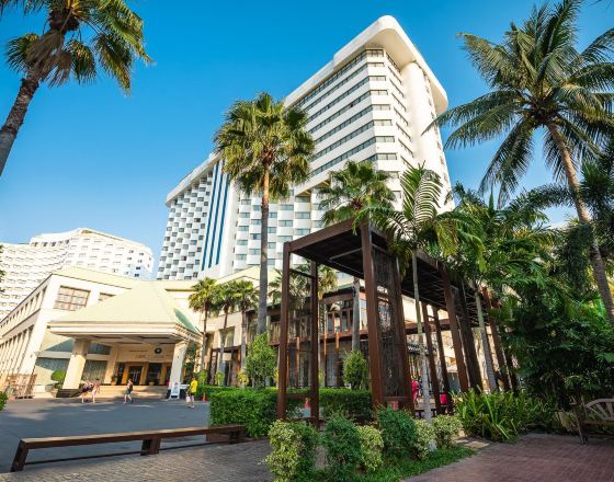 芭堤雅中天棕櫚海灘酒店及度假村(Jomtien Palm Beach Hotel and Resort - Family Friendly)6天5晚自由行套票