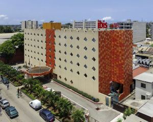 香港-阿比讓自由行 阿聯酋國際航空公司+宜必思阿比讓麥卡洛酒店