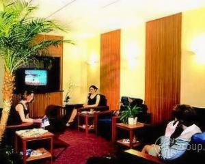 香港-南特自由行 德國漢莎航空公司+南特中心宜必思尚品酒店