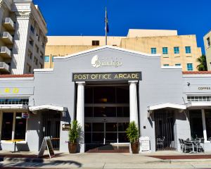 香港-邁爾斯堡自由行 美國聯合航空公司+邁爾斯堡市中心河區英迪格酒店