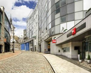 香港-阿伯丁自由行 法國航空公司+亞伯丁中心宜必酒店 - 碼頭區