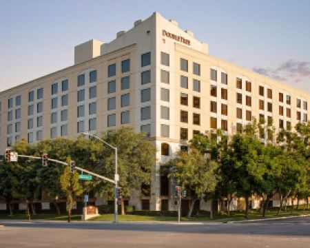 香港-聖安娜自由行 法國航空+聖塔安那希爾頓逸林酒店-澤薩酒店