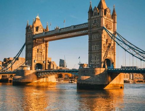 7日6晚  · 🔥限時優惠2人或以上每位減$500💥《英格蘭、蘇格蘭7天之旅》英國倫敦＋劍橋＋約克＋曼徹斯特＋愛丁堡＋格拉斯哥