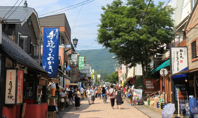 輕井澤舊輕井澤銀座商店街秋季街景