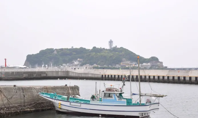 鎌倉腰越一帶的湘南海岸線 鎌倉腰越一帶的湘南海岸線