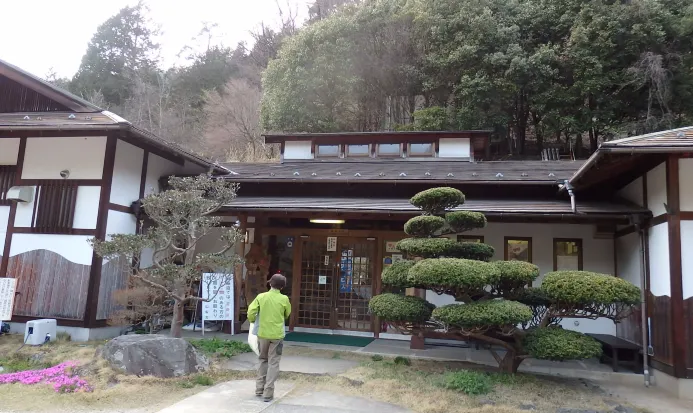 山梨縣的日歸溫泉設施，適合親子行程後放鬆休息