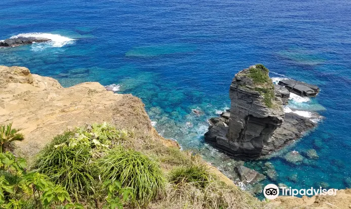 立神巖係與那國島海岸嘅奇岩地標