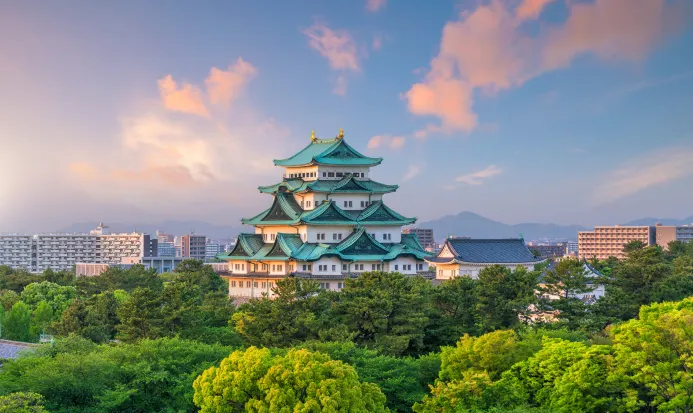 名古屋城天守閣與石牆外觀 名古屋城天守閣與石牆外觀