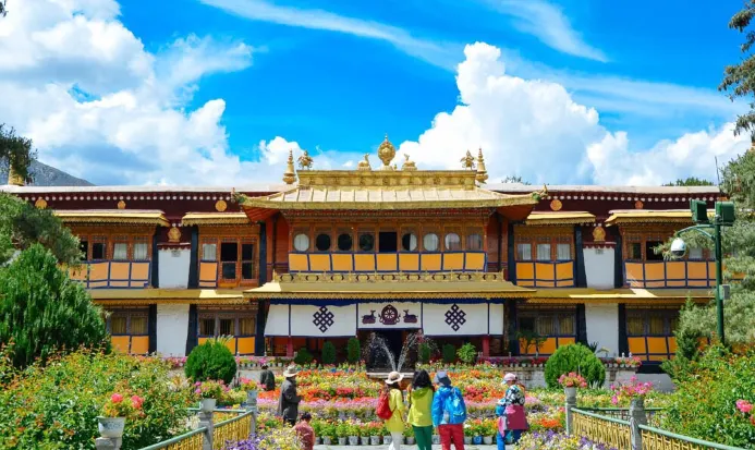 羅布林卡的園林與夏宮建築 羅布林卡的園林與夏宮建築