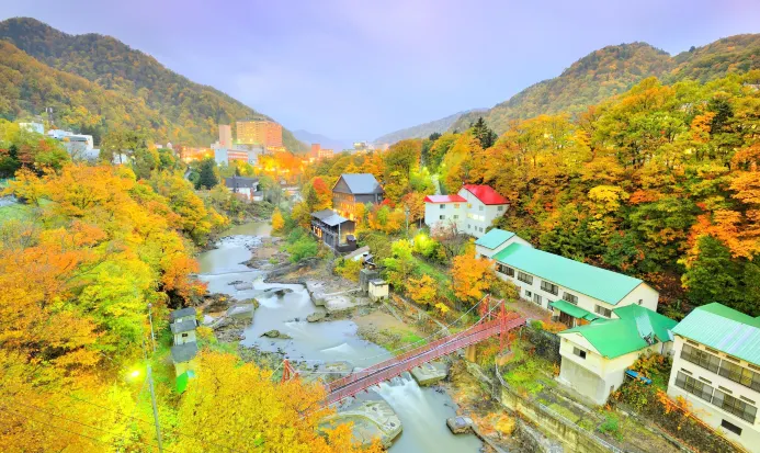 札幌定山溪溫泉嘅溪谷景色 札幌定山溪溫泉嘅溪谷景色