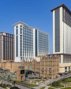 【澳門倫敦人名匯豪華精選酒店】<金光飛航>澳門 2-5天自由行套票