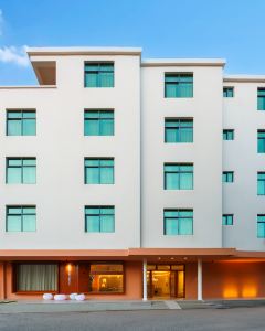 WB·拉亞設計師酒店（美蘭國際機場T1T2航站樓店）3天2晚自由行套票