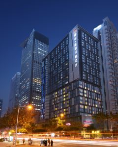 榛悦隆堡成都酒店（春熙路太古裏店）5天4晚自由行套票