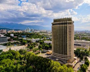 香港-阿拉木圖自由行 海南航空控股股份有限公司+哈薩克斯坦酒店