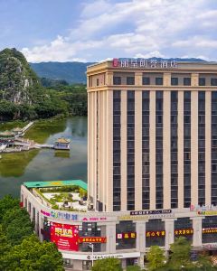 【麗呈朗譽酒店（肇慶星湖風景名勝區七星巖牌坊店）】肇慶酒店+高鐵 2-5天自由行套票