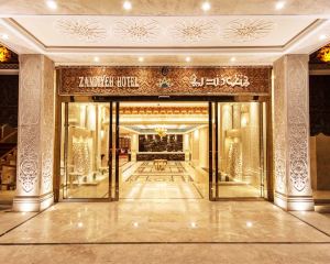 香港-設拉子自由行 阿聯酋國際航空公司+贊迪耶酒店