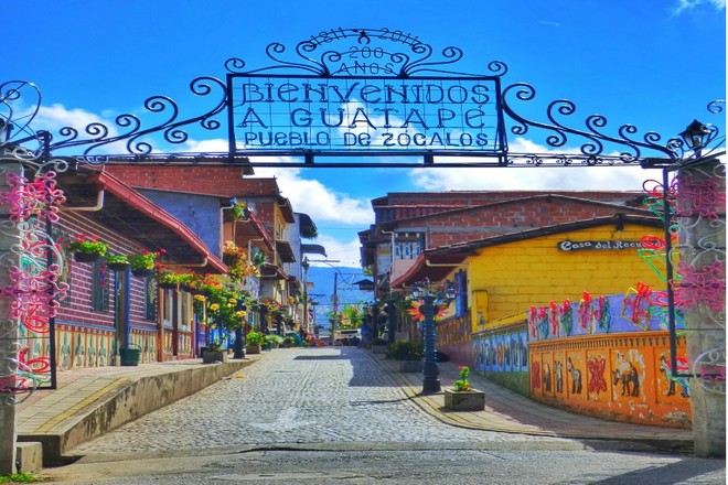 彩色小鎮~ Pueblo de Zocalos