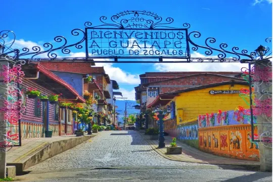 彩色小鎮~ Pueblo de Zocalos