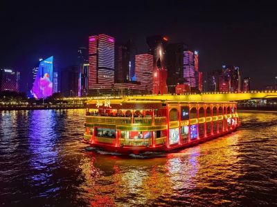 《珠江紅船．全球首創的水上移動劇場「船說珠江」》【(位上)魚翅撈飯+巧手無骨魚宴】【金牌紅燒瀑汁乳鴿皇(每位半隻)】入住《2025年全新開業》Citadines廣州馨樂庭公寓酒店廣州純玩2天團