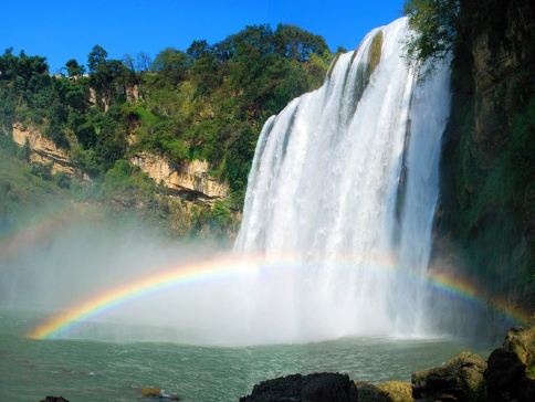 【5鑽】清爽貴州‧5天升級純玩高鐵團  安順、西江千戶苗寨、中國及亞洲第一大瀑布~黃果樹大瀑布、青岩古鎮、甲秀樓夜景、黔靈山