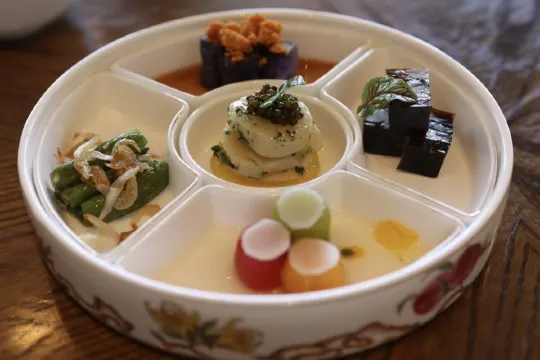 黑珍珠二鑽餐廳《西湖國賓館紫薇廳》