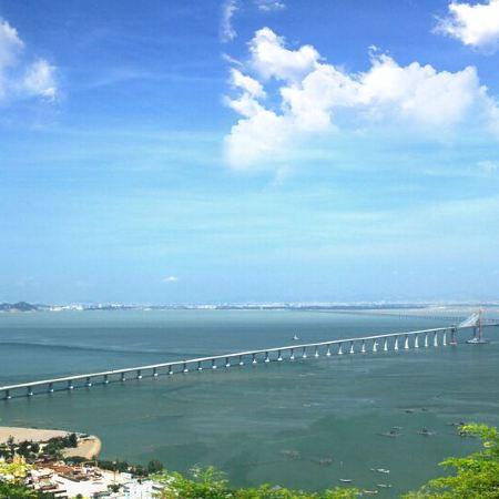 《 深度「潮」遊+南澳島+高鐵+聖誕晚宴》連續2晚~汕頭白天鵝酒店(約400呎客房) 廣濟橋(重本包上橋) 【任食現切牛肉火鍋】【一人一份養顏潮州花膠】【祖傳鹵水獅頭鵝八珍宴】潮州美食純玩3天團