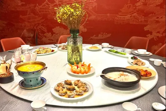 金湯花膠雞+6頭鮮鮑特色餐