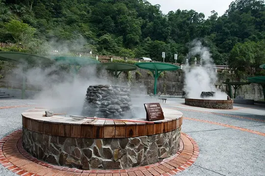 鳩之澤溫泉 煮蛋區