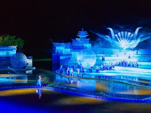 鳳凰樂土·山水麗人