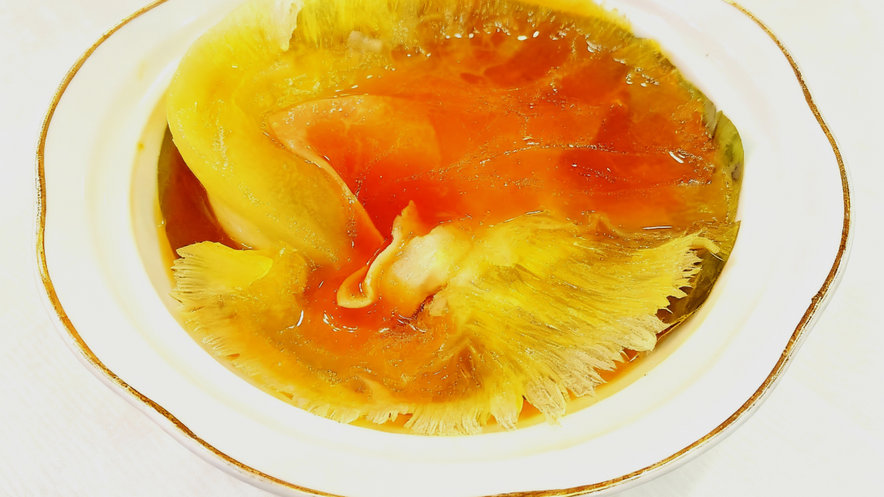 (位上)古法荷香火瞳翅+琉璃脆皮金豬(每席1隻)