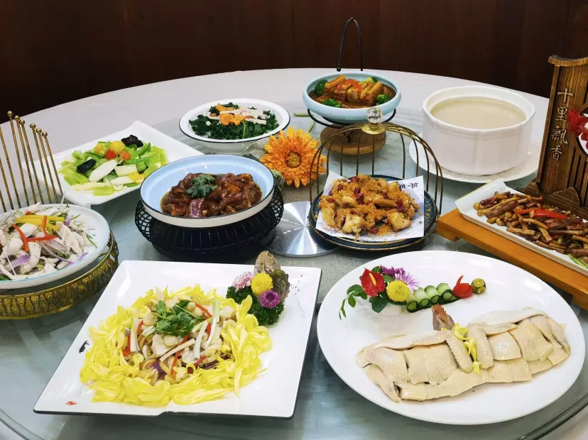 菊花撈起8頭鮑魚私房脆肉鯇宴