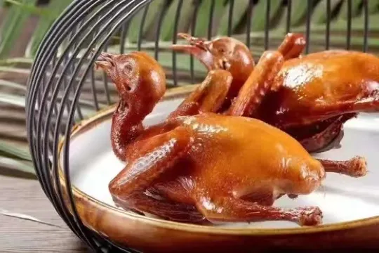 中山石岐紅燒乳鴿