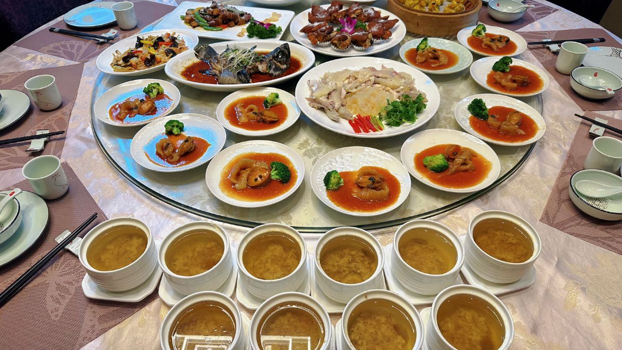 黑松露鮑魚扣花膠(位上)+十五年陳皮燉肉汁湯宴