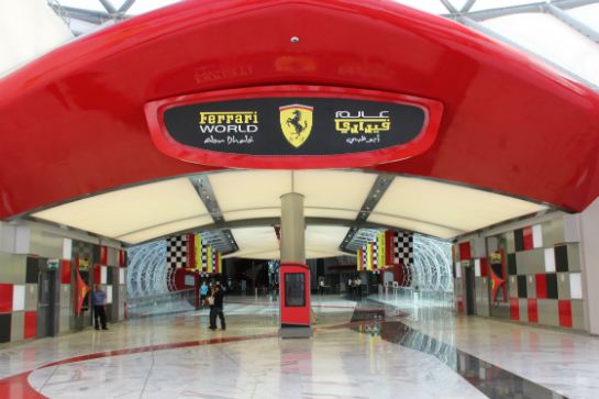 法拉利主題樂園